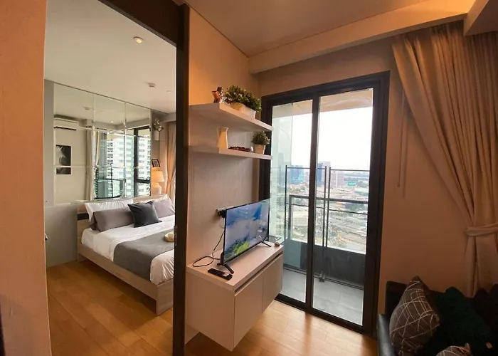 Near Bts L View L Sky Lounge And Pool *