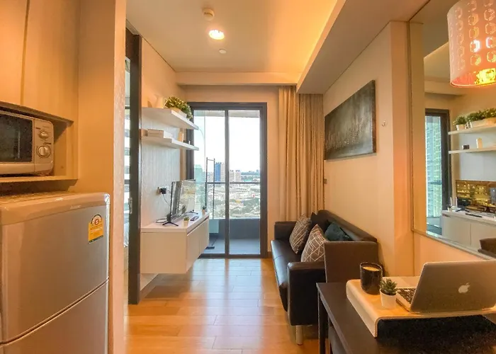 Near Bts L View L Sky Lounge And Pool Bangkok